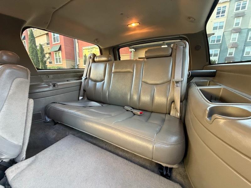 Chevrolet Suburban 4dr 1500 4WD Z71 2006