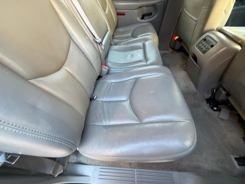 Chevrolet Suburban 4dr 1500 4WD Z71 2006