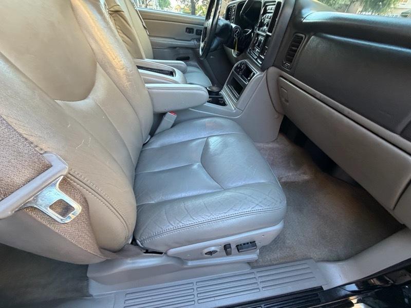 Chevrolet Suburban 4dr 1500 4WD Z71 2006