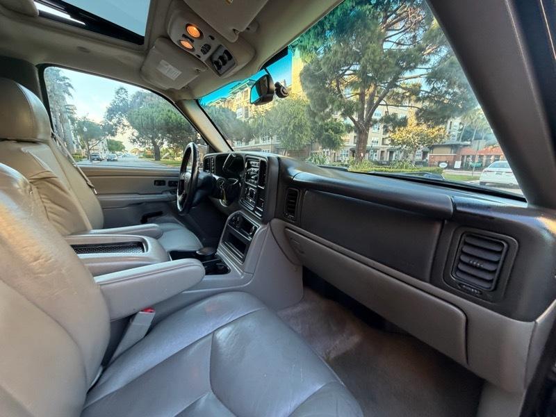 Chevrolet Suburban 4dr 1500 4WD Z71 2006
