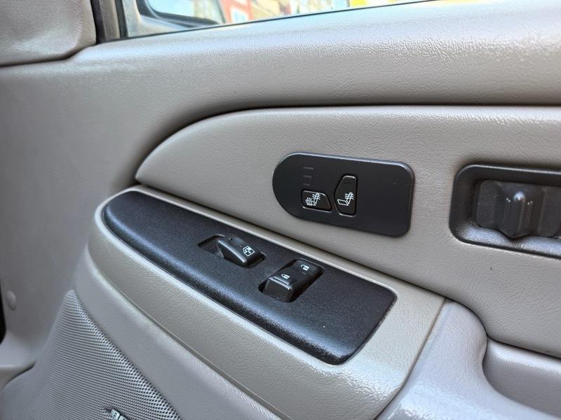 Chevrolet Suburban 4dr 1500 4WD Z71 2006