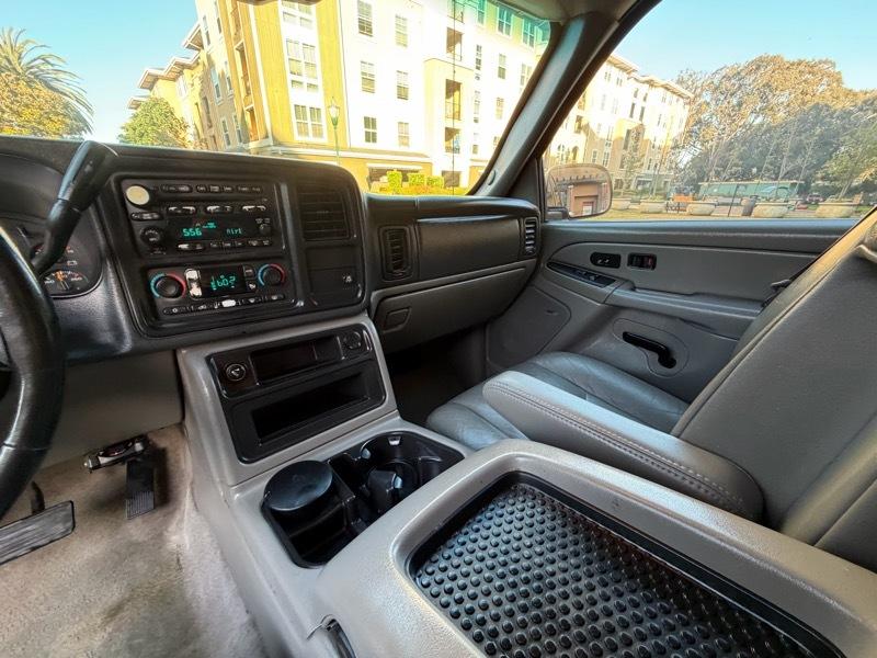 Chevrolet Suburban 4dr 1500 4WD Z71 2006