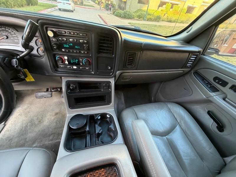 Chevrolet Suburban 4dr 1500 4WD Z71 2006