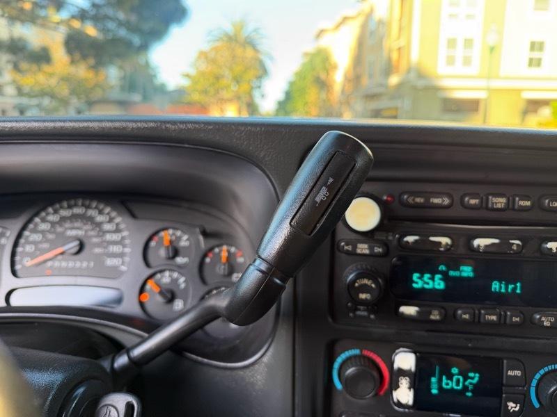 Chevrolet Suburban 4dr 1500 4WD Z71 2006