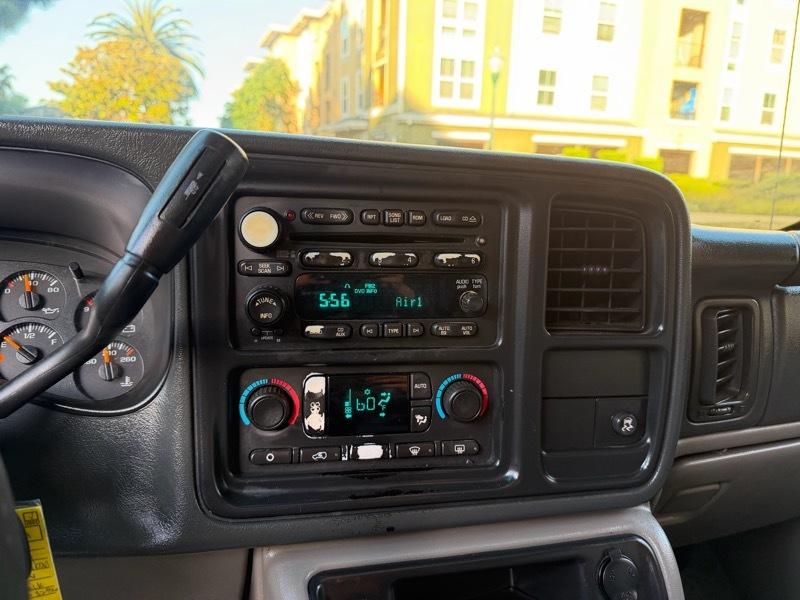 Chevrolet Suburban 4dr 1500 4WD Z71 2006