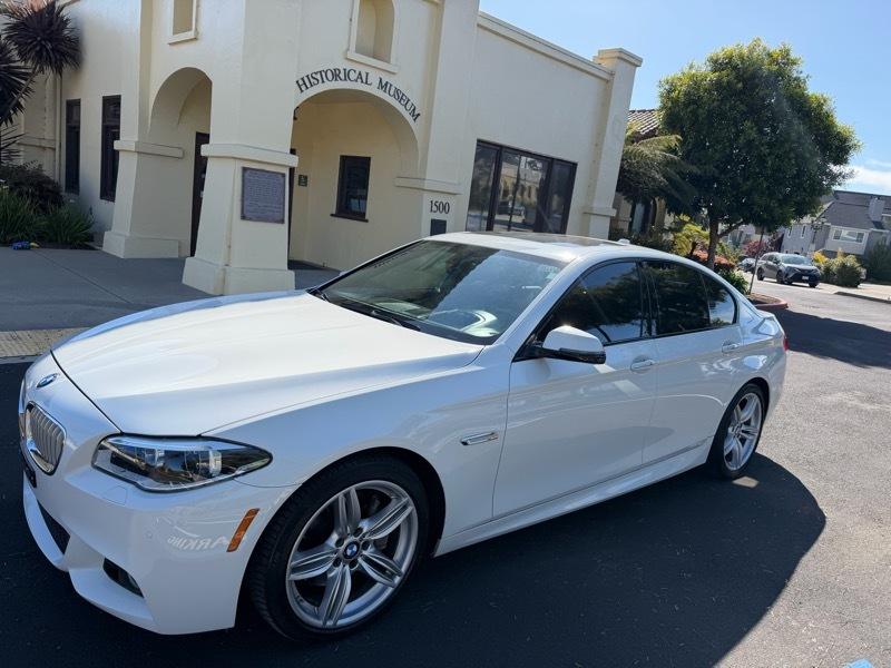 BMW 5-Series 550i 2015