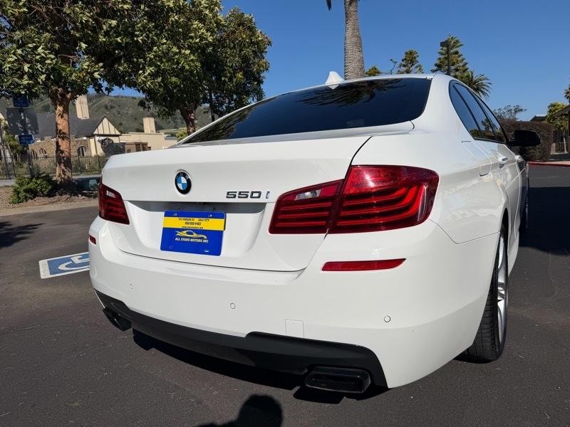 BMW 5-Series 550i 2015