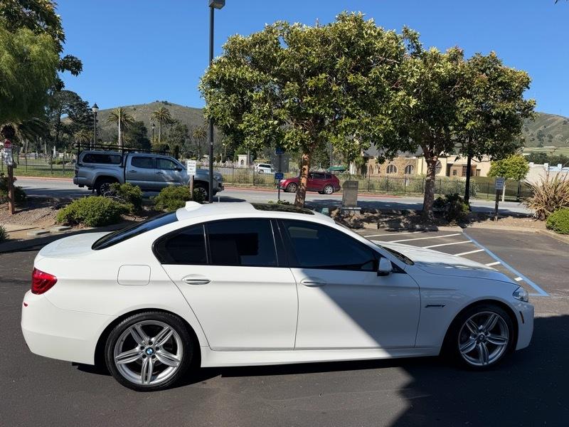 BMW 5-Series 550i 2015