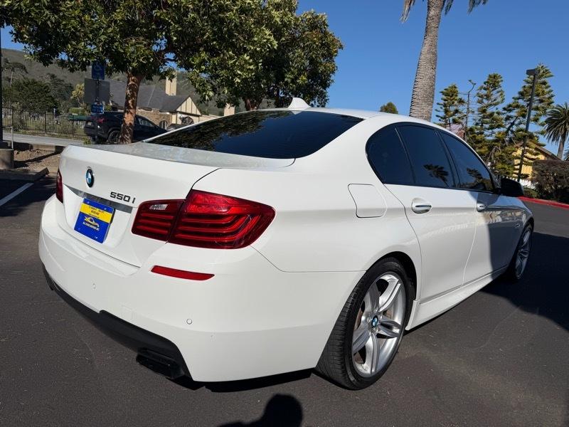BMW 5-Series 550i 2015