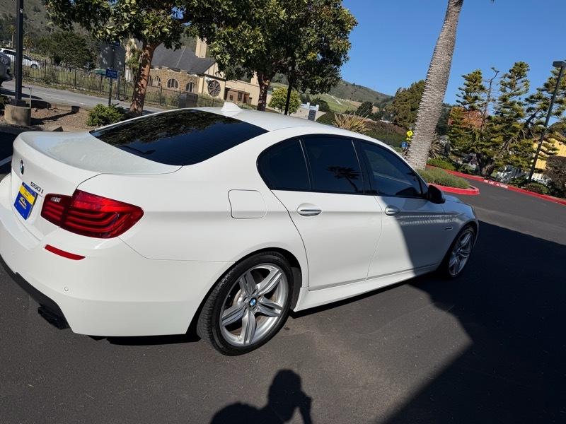 BMW 5-Series 550i 2015