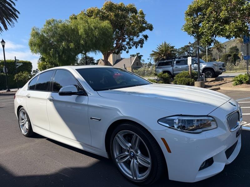 BMW 5-Series 550i 2015