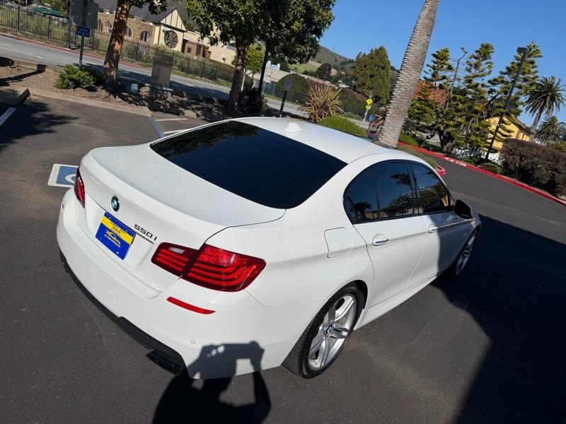 BMW 5-Series 550i 2015