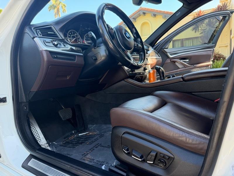 BMW 5-Series 550i 2015