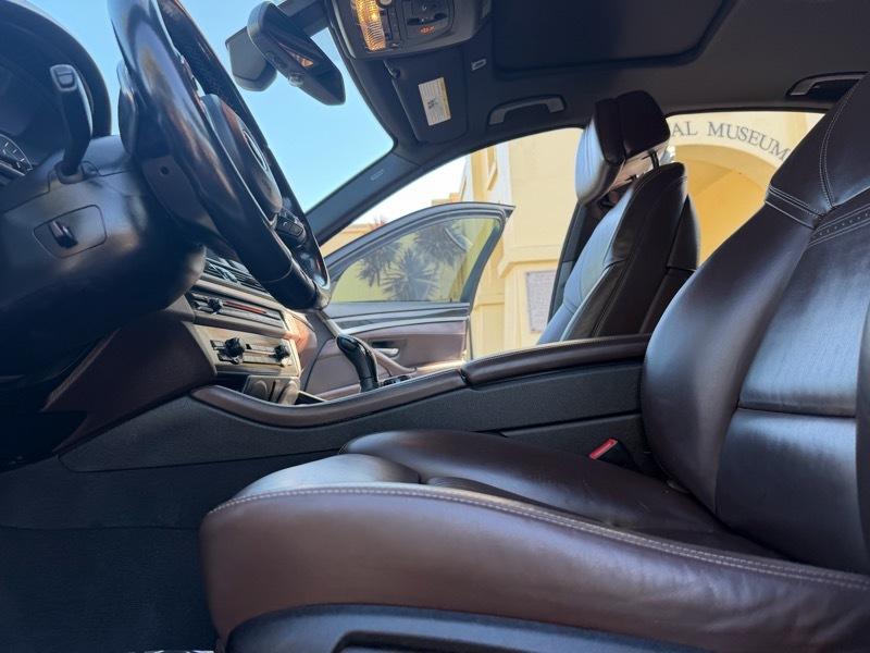 BMW 5-Series 550i 2015