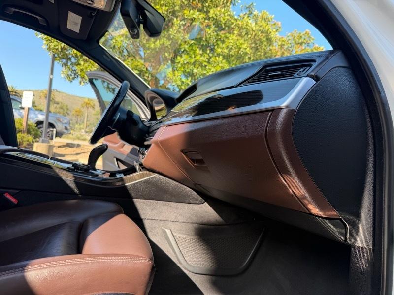 BMW 5-Series 550i 2015