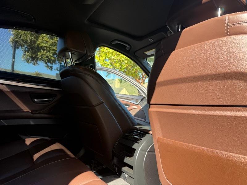 BMW 5-Series 550i 2015