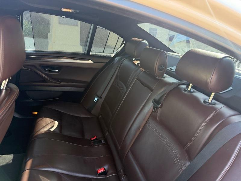 BMW 5-Series 550i 2015