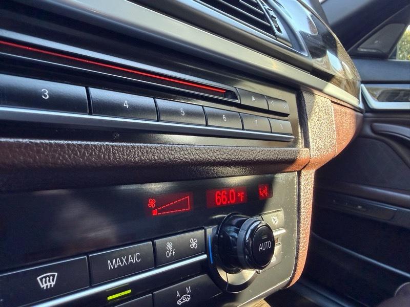 BMW 5-Series 550i 2015