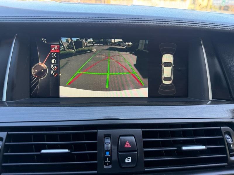 BMW 5-Series 550i 2015