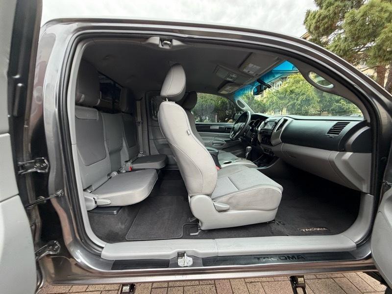 Toyota Tacoma PreRunner Access Cab V6 Auto 2WD 2013