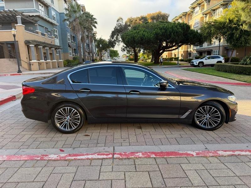 BMW 5-Series 530i 2017