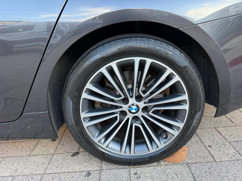 BMW 5-Series 530i 2017