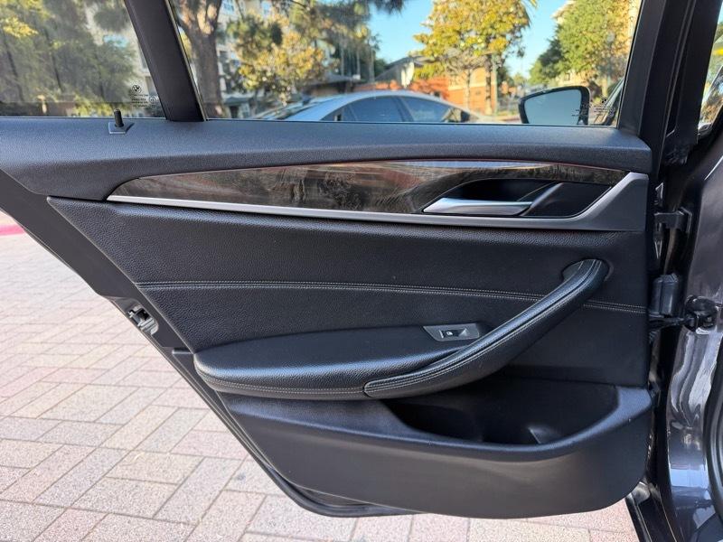 BMW 5-Series 530i 2017