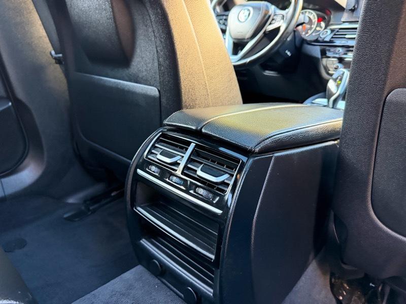 BMW 5-Series 530i 2017