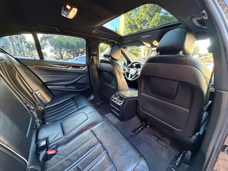 BMW 5-Series 530i 2017