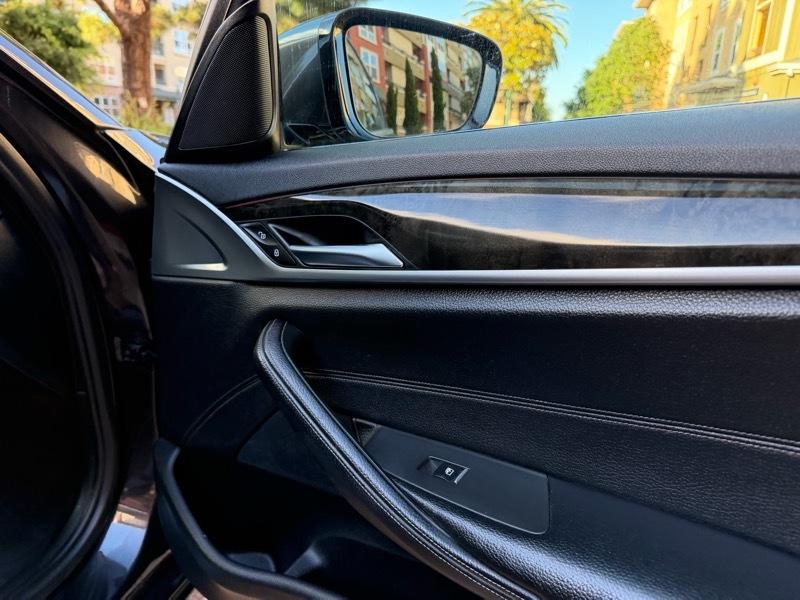 BMW 5-Series 530i 2017