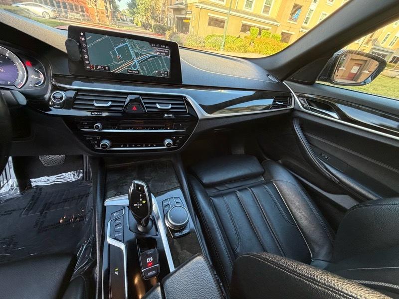 BMW 5-Series 530i 2017