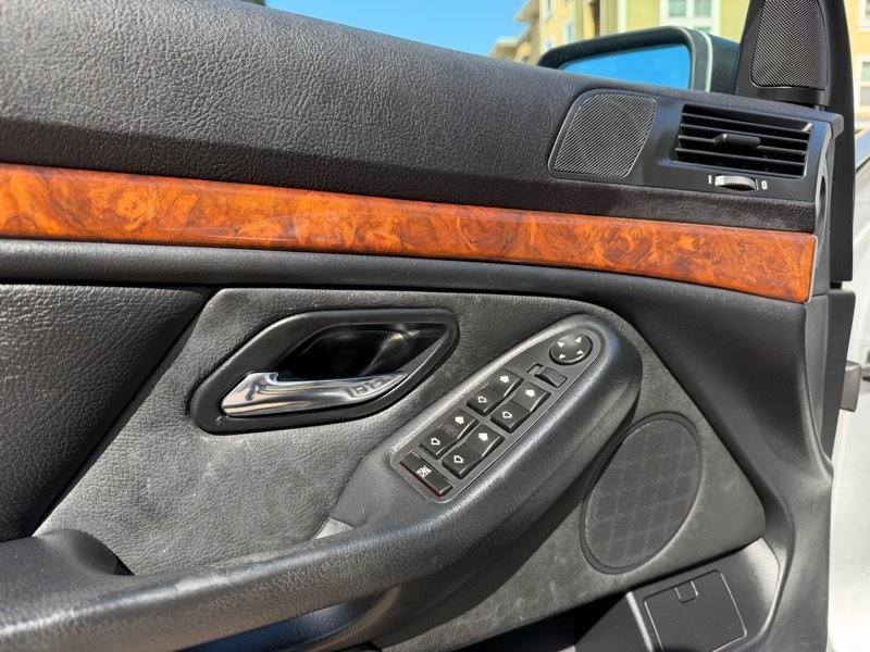 BMW 5-Series 540i 1999