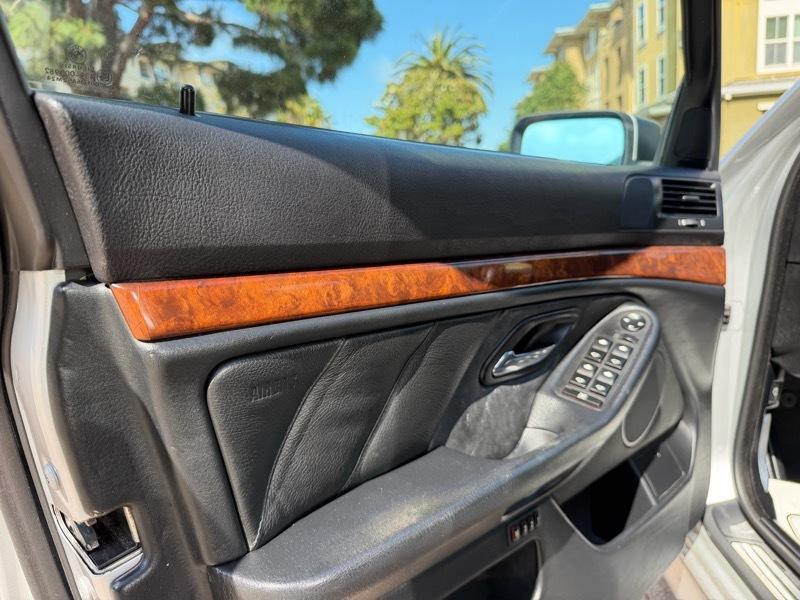 BMW 5-Series 540i 1999