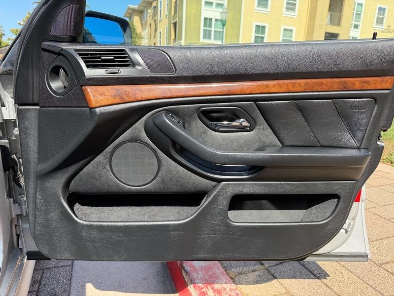 BMW 5-Series 540i 1999
