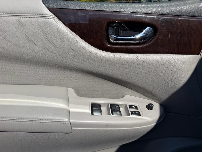 Nissan Quest SV 2015