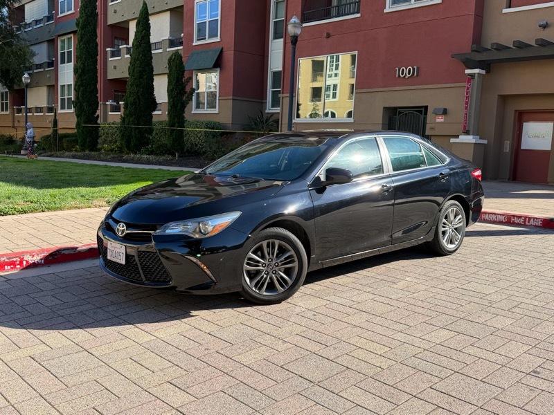 Toyota Camry SE 2017