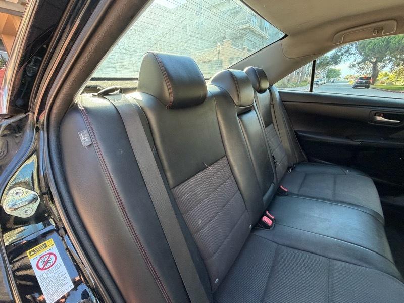 Toyota Camry SE 2017