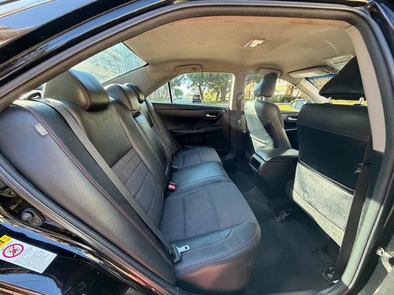 Toyota Camry SE 2017