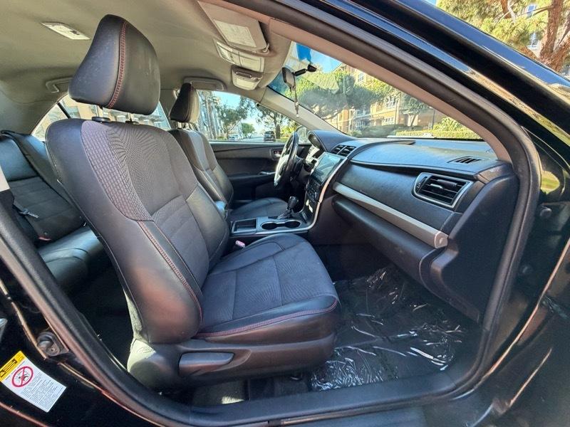 Toyota Camry SE 2017