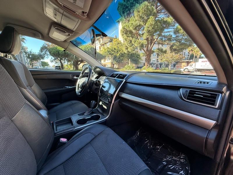 Toyota Camry SE 2017