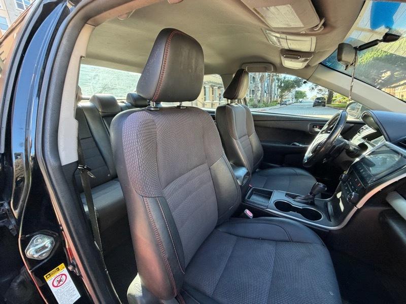 Toyota Camry SE 2017