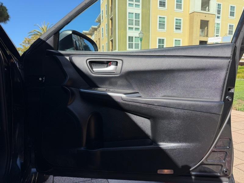 Toyota Camry SE 2017