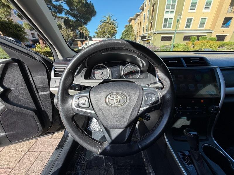 Toyota Camry SE 2017