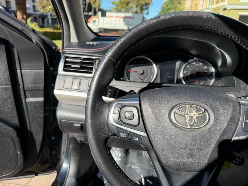 Toyota Camry SE 2017