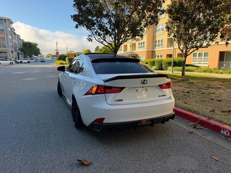 Lexus IS 250 RWD 2015