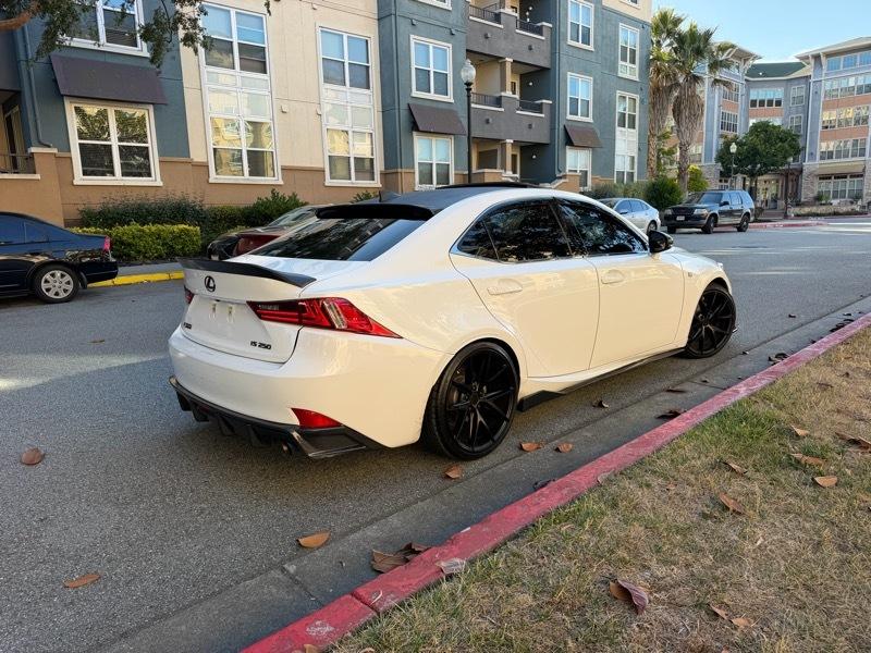 Lexus IS 250 RWD 2015