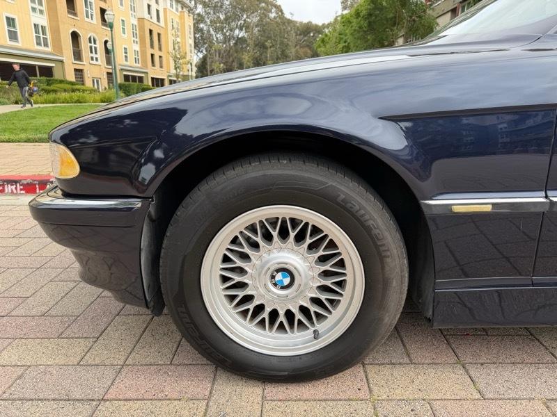 BMW 7-Series 740iL 2001