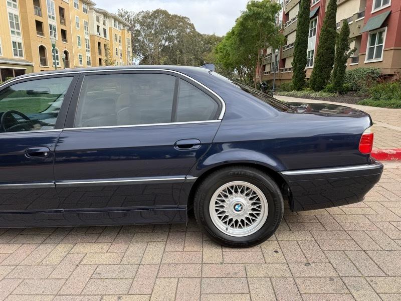 BMW 7-Series 740iL 2001