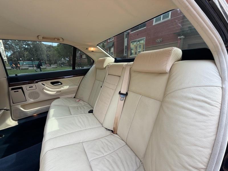 BMW 7-Series 740iL 2001
