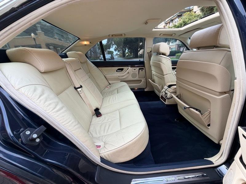 BMW 7-Series 740iL 2001